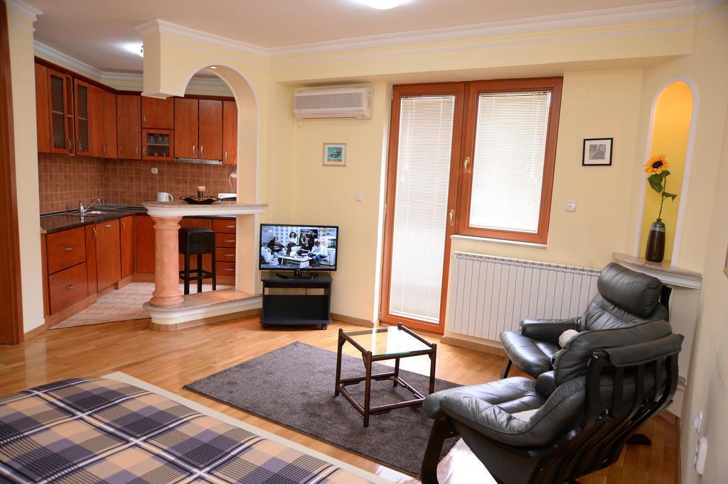 Exclusive Central Apartments Скопие Екстериор снимка