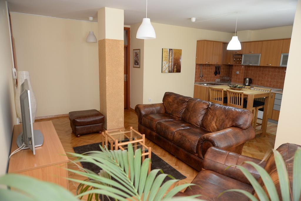 Exclusive Central Apartments Скопие Екстериор снимка