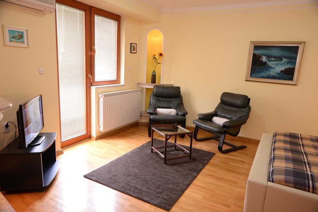 Exclusive Central Apartments Скопие Екстериор снимка