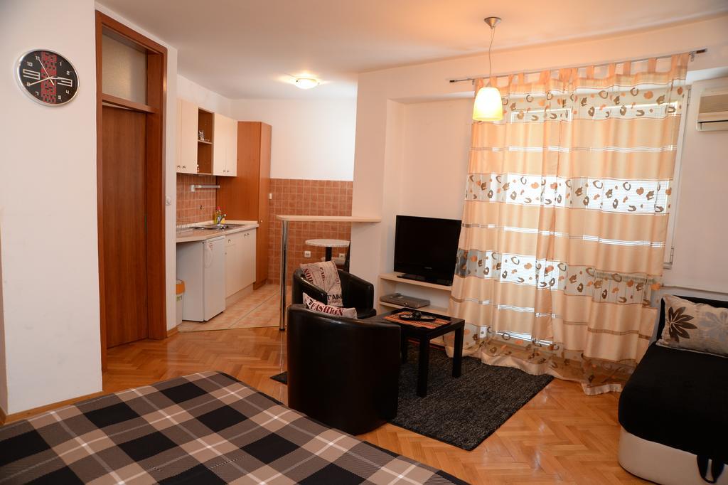 Exclusive Central Apartments Скопие Екстериор снимка